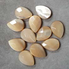 13X18MM FACETED PEAR CABOCHON MOP NATURAL(8PCS/BAG)